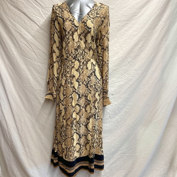 H&M | Dresses | Hm Vneck Long Sleeve Snakeskin Print Wrap Dress Size 6 | Poshmark H&M | Dresses | Hm Vneck Long Sleeve Snakeskin Print Wrap Dress Size 6 | Poshmark